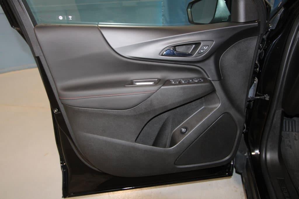 used 2022 Chevrolet Equinox car, priced at $31,899