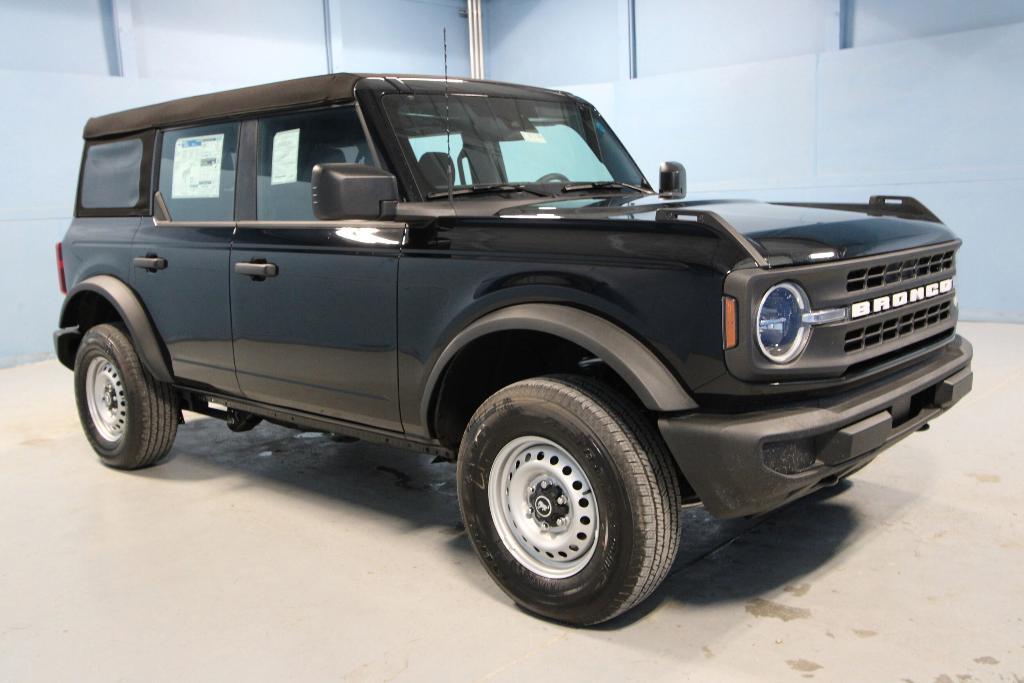 new 2025 Ford Bronco car, priced at $40,964