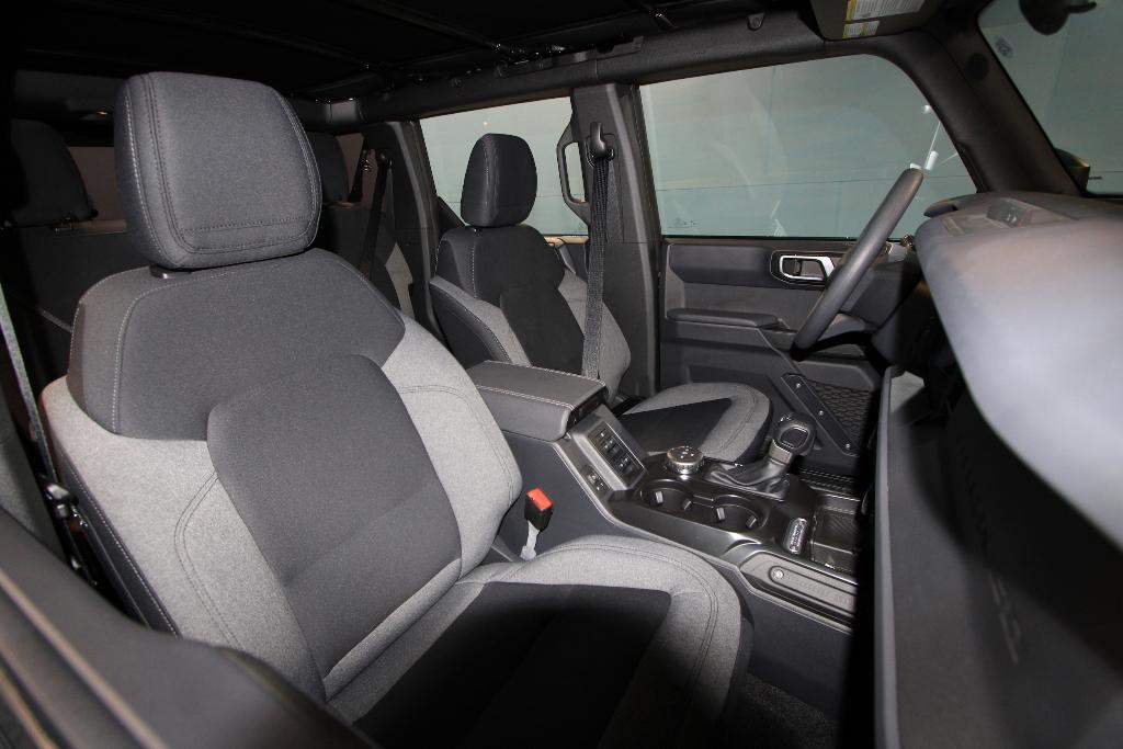 new 2025 Ford Bronco car, priced at $40,964