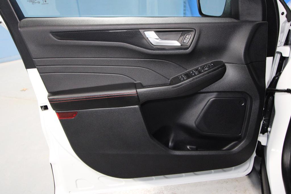 new 2025 Ford Escape car, priced at $35,929