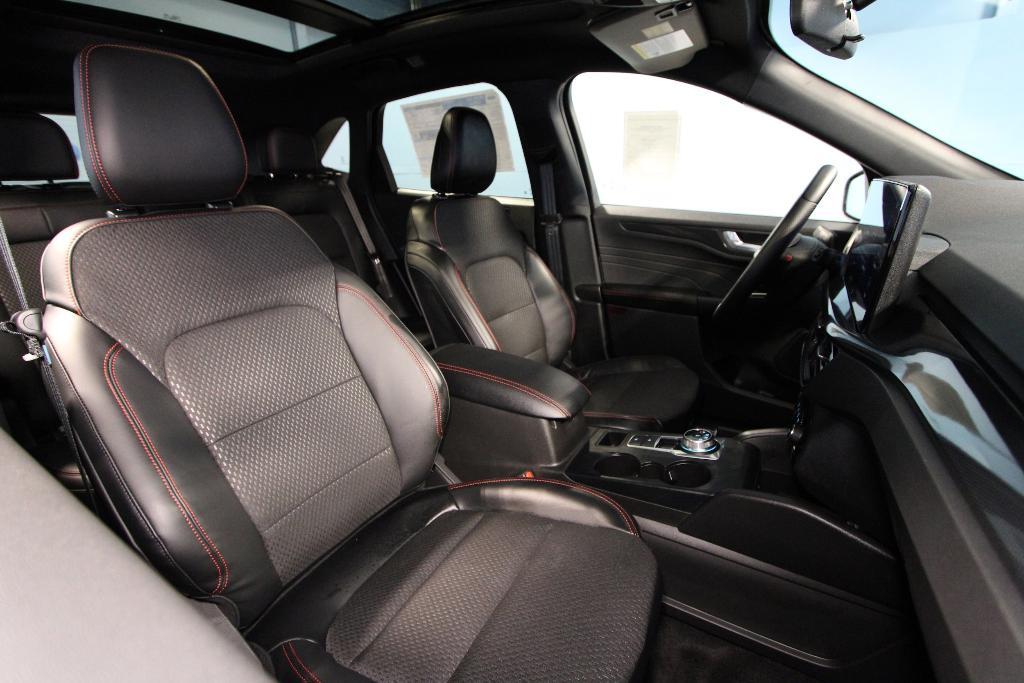 new 2025 Ford Escape car, priced at $35,929