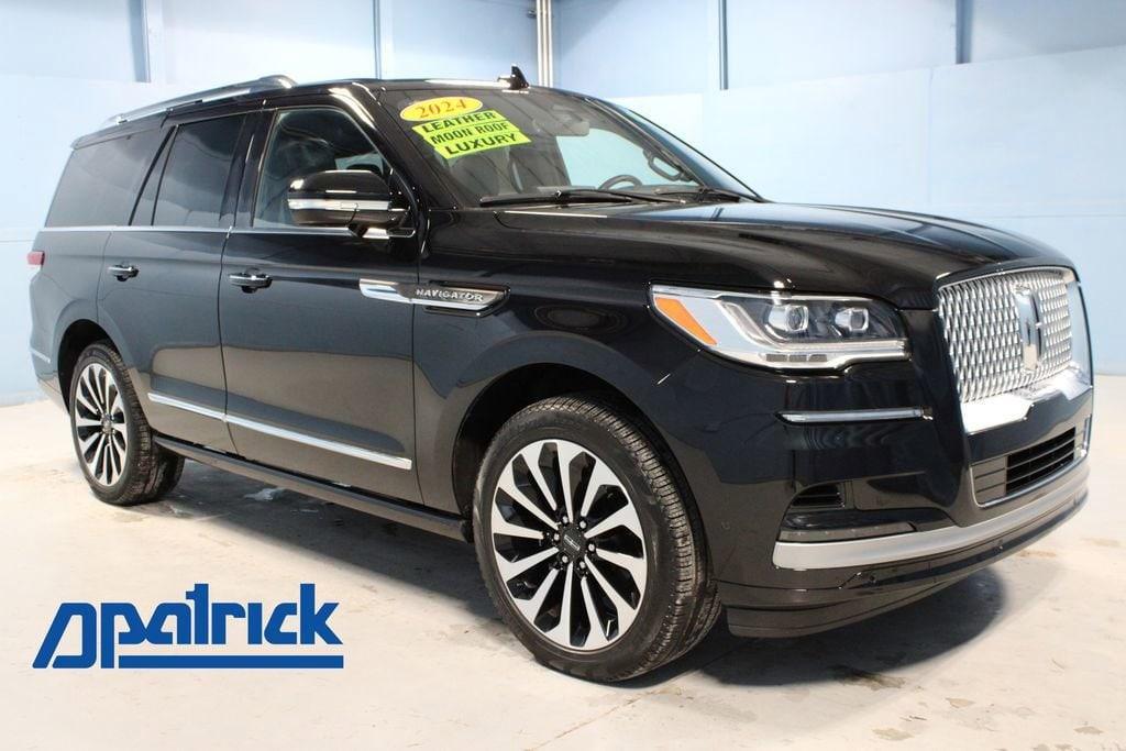 used 2024 Lincoln Navigator car, priced at $86,296