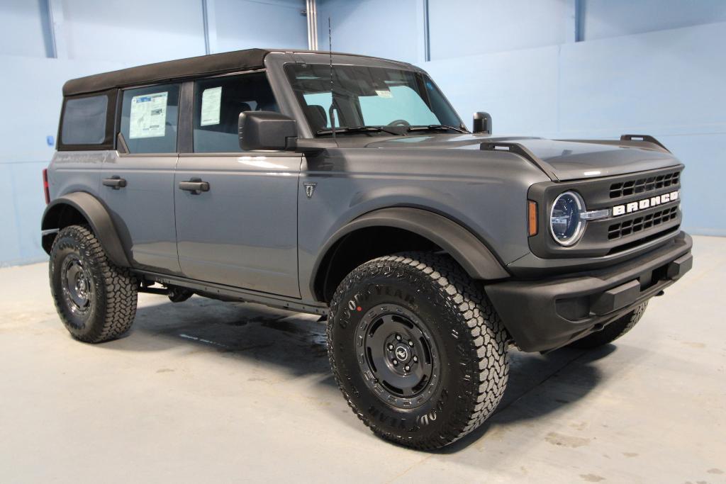new 2025 Ford Bronco car, priced at $45,914