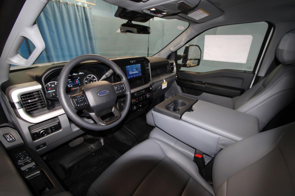 new 2025 Ford F-450 car, priced at $74,585