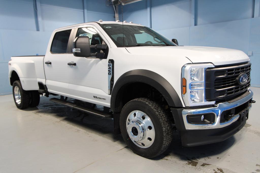new 2025 Ford F-450 car, priced at $74,585