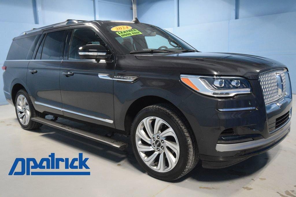 used 2024 Lincoln Navigator L car, priced at $89,995