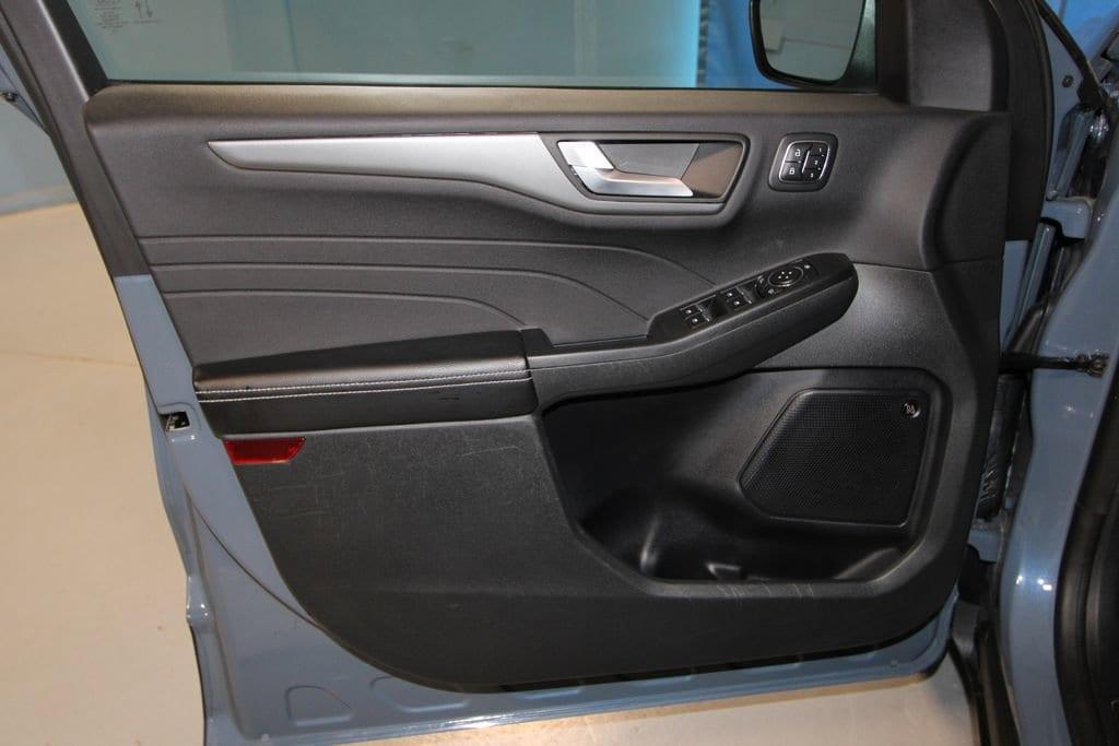 used 2023 Ford Escape car, priced at $29,600