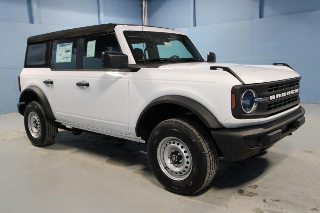 new 2025 Ford Bronco car, priced at $39,654