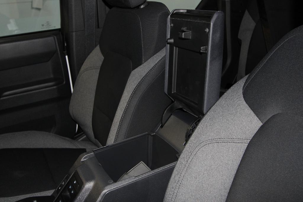 new 2025 Ford Bronco car, priced at $39,654