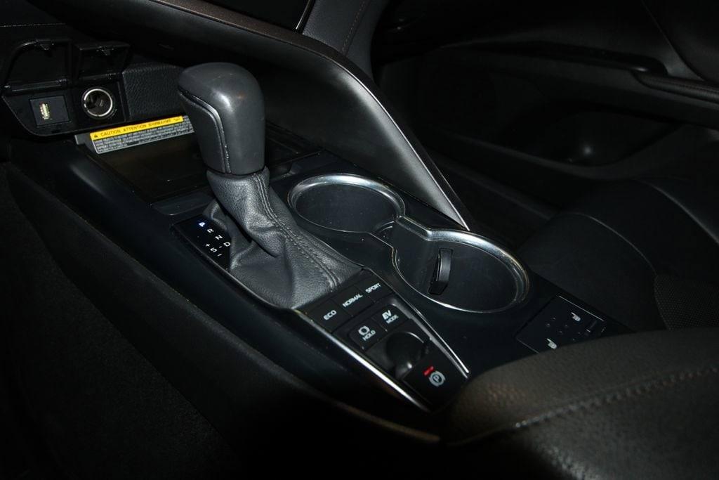 used 2020 Toyota Camry Hybrid car, priced at $24,991