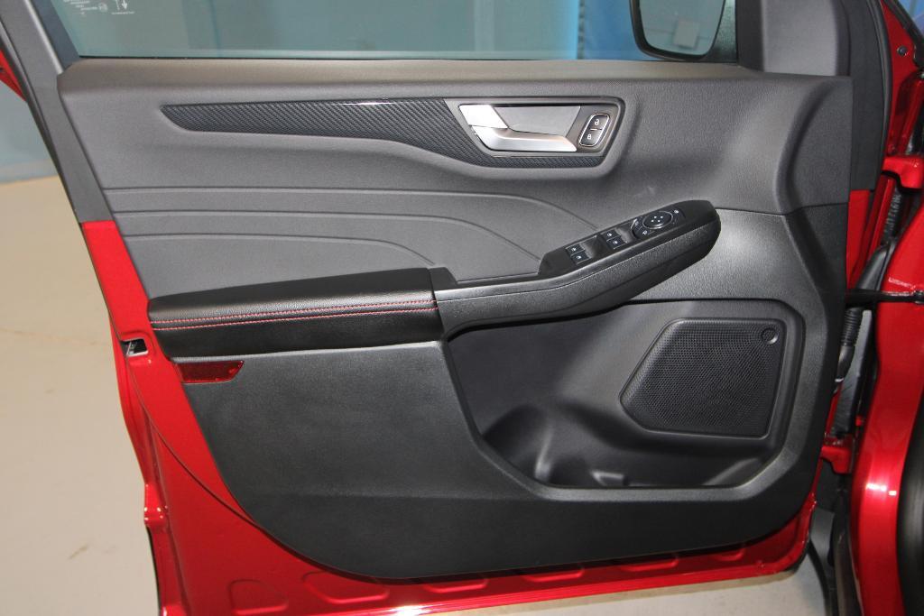 new 2025 Ford Escape car, priced at $33,637