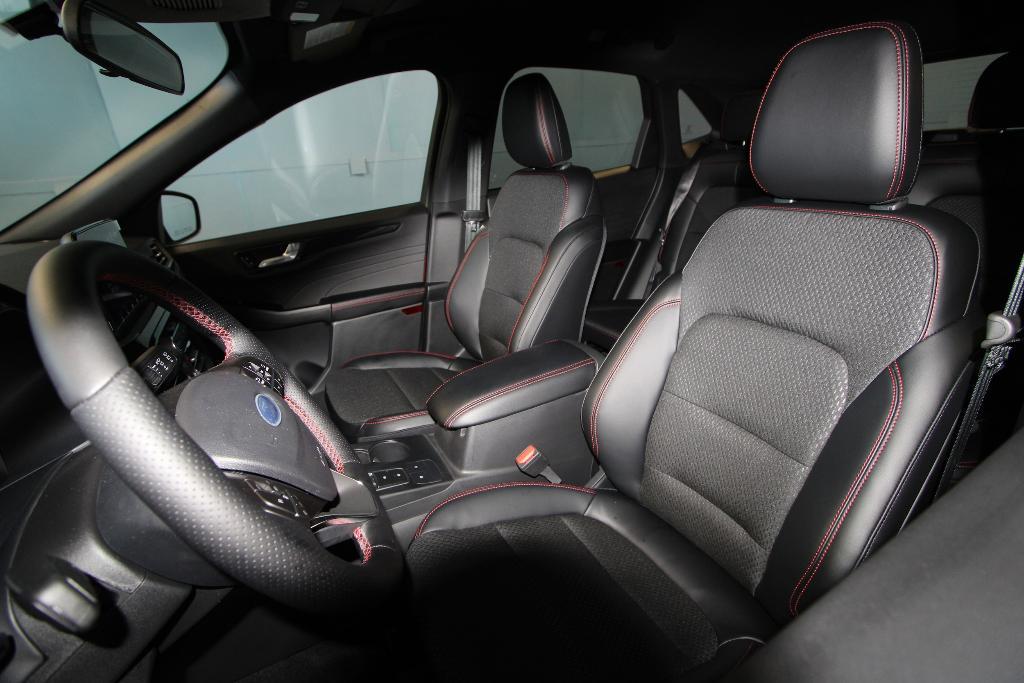 new 2025 Ford Escape car, priced at $33,637