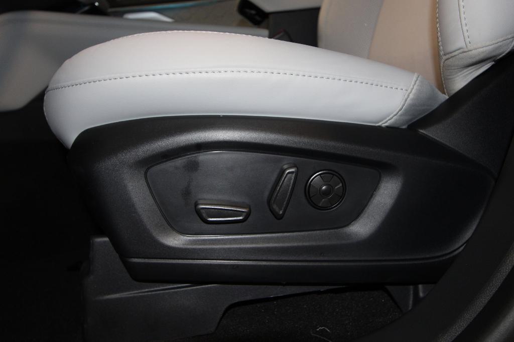 new 2025 Ford Explorer car, priced at $57,078