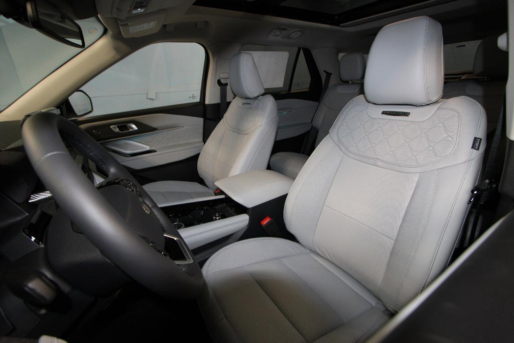 new 2025 Ford Explorer car, priced at $57,078