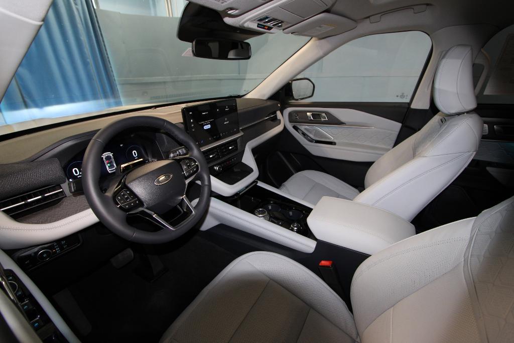 new 2025 Ford Explorer car, priced at $57,078