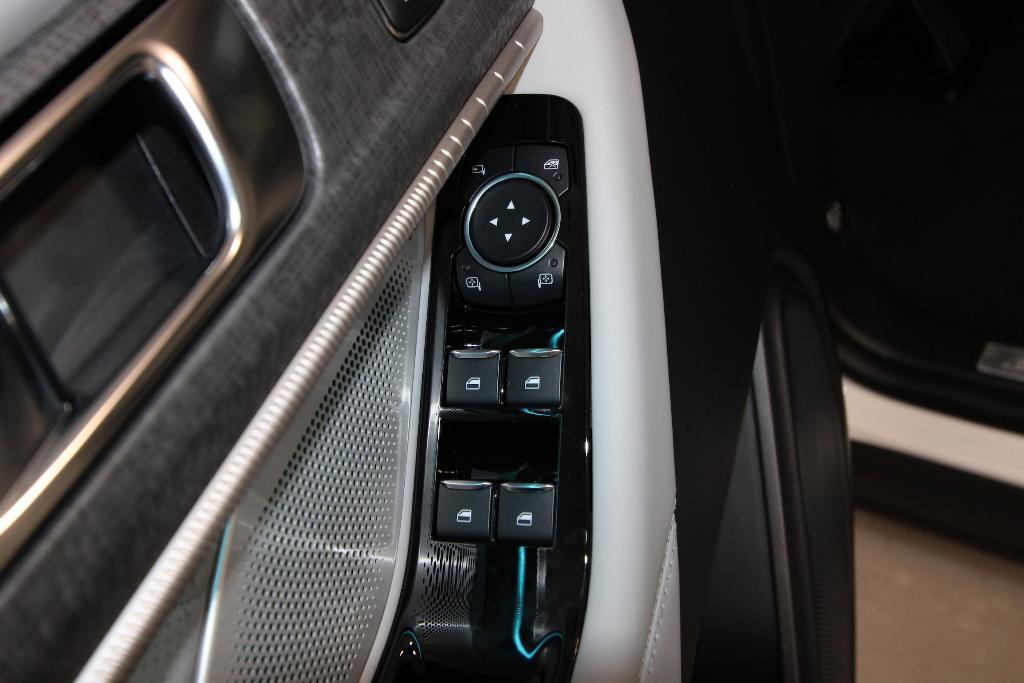new 2025 Ford Explorer car, priced at $57,078