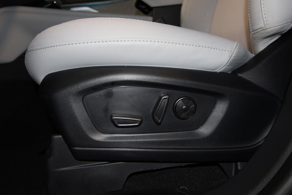new 2025 Ford Explorer car, priced at $57,078