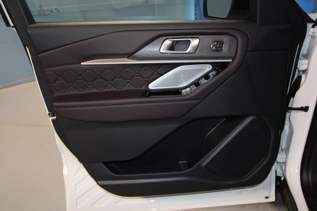 new 2025 Ford Explorer car, priced at $57,078