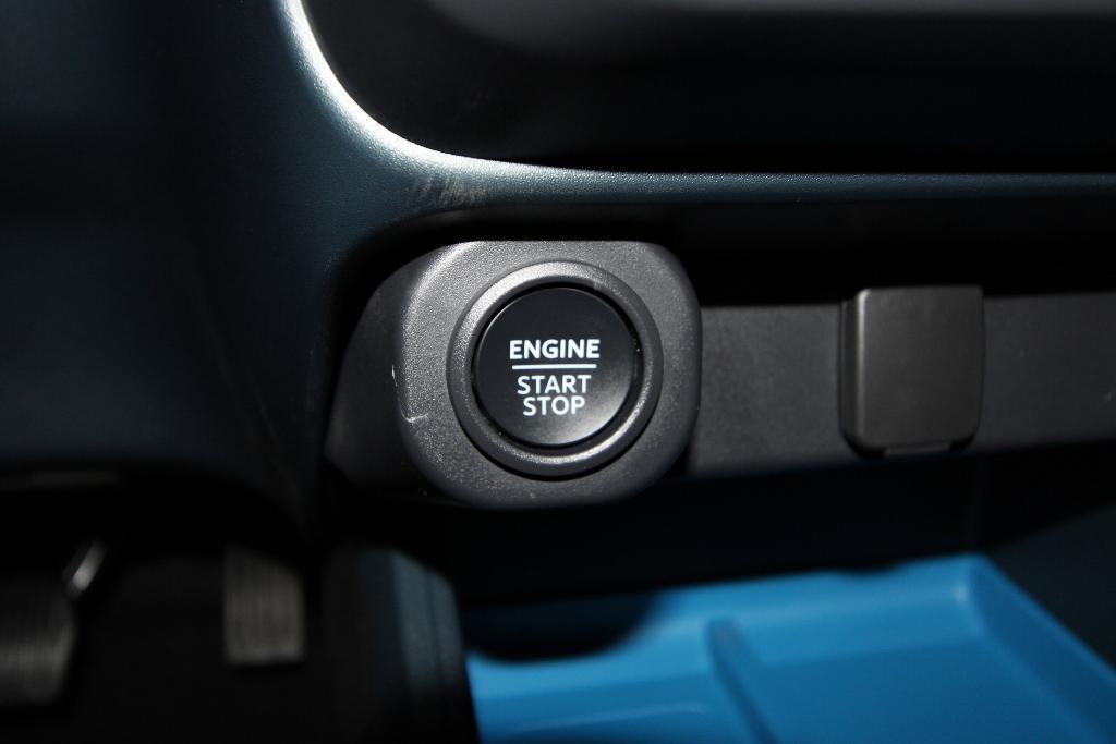 new 2025 Ford Maverick car, priced at $30,312
