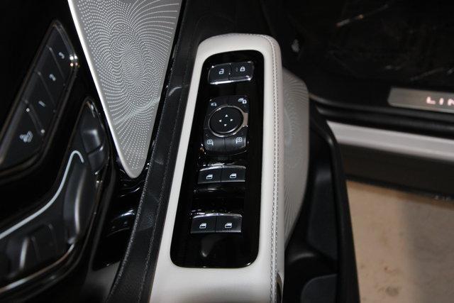 new 2025 Lincoln Aviator car, priced at $72,220