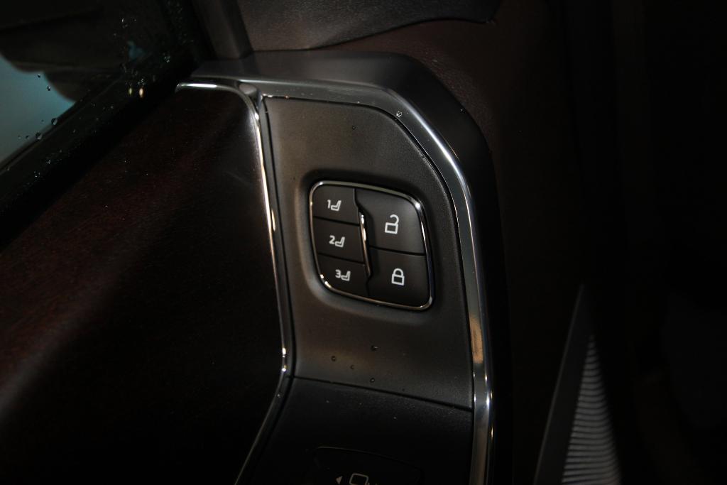 new 2025 Ford F-250 car, priced at $96,410