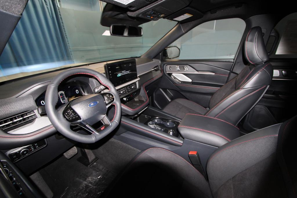 new 2025 Ford Explorer car, priced at $57,580