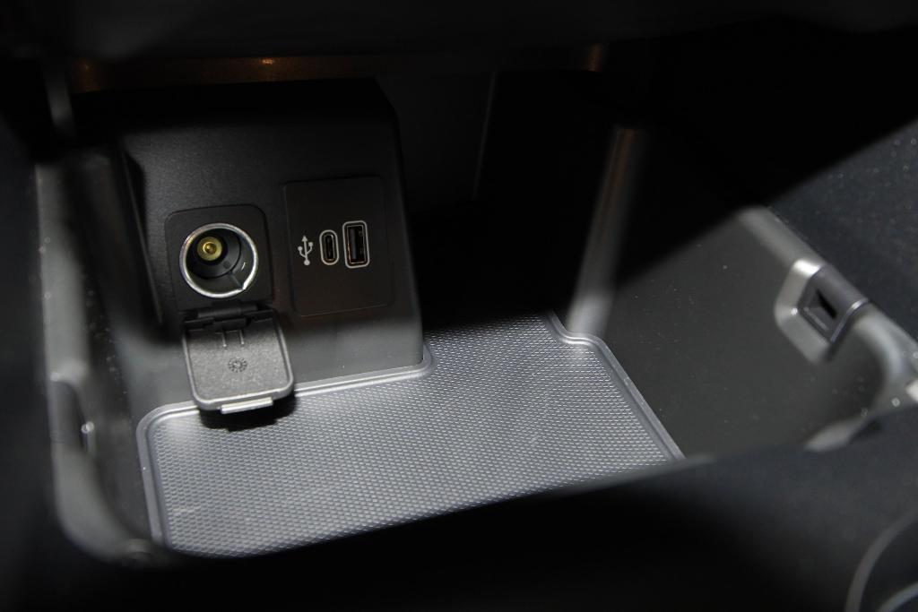 new 2025 Ford Explorer car, priced at $46,714