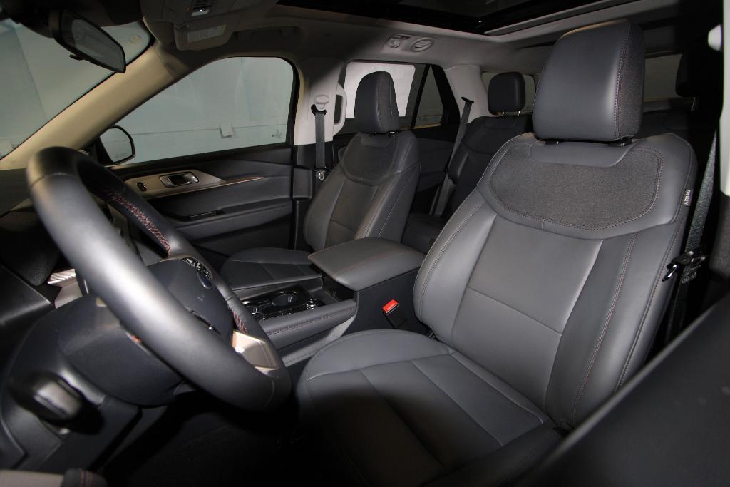 new 2025 Ford Explorer car, priced at $46,714