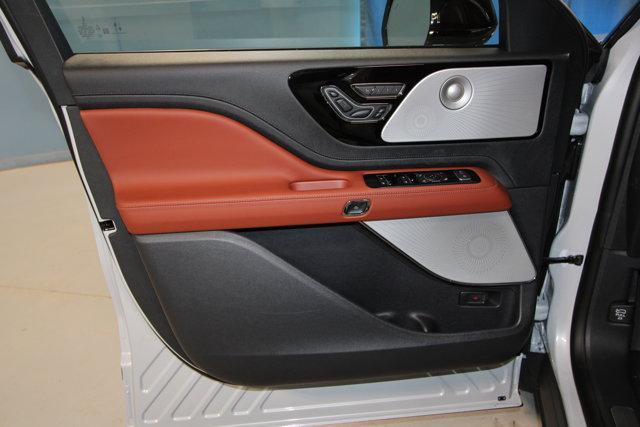 new 2025 Lincoln Aviator car, priced at $70,134