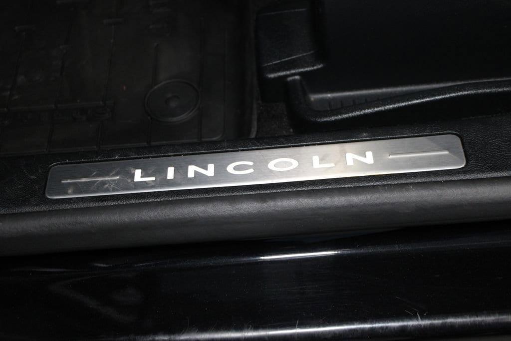 used 2021 Lincoln Nautilus car, priced at $35,800