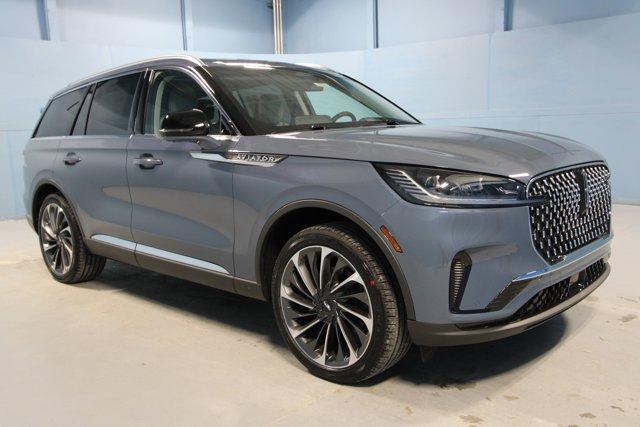 new 2025 Lincoln Aviator car, priced at $69,718