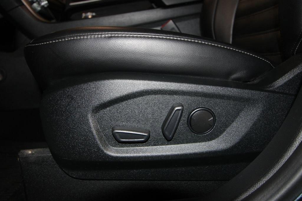 used 2022 Ford Edge car, priced at $31,991