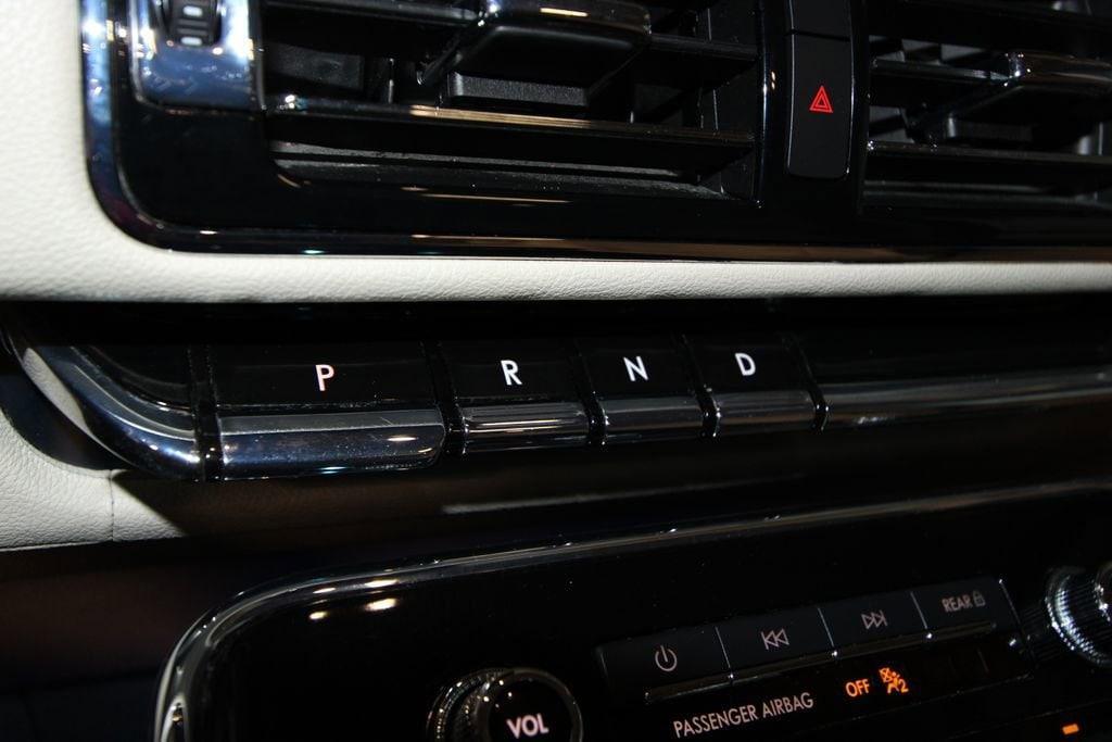 used 2021 Lincoln Navigator car, priced at $41,991