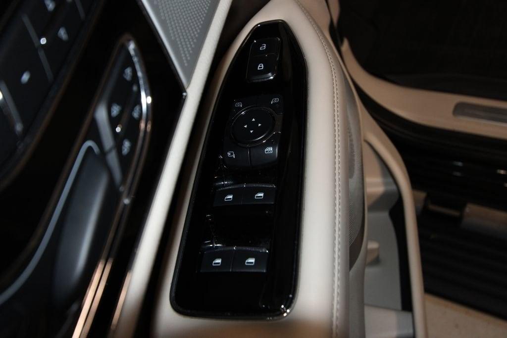 used 2021 Lincoln Navigator car, priced at $41,991