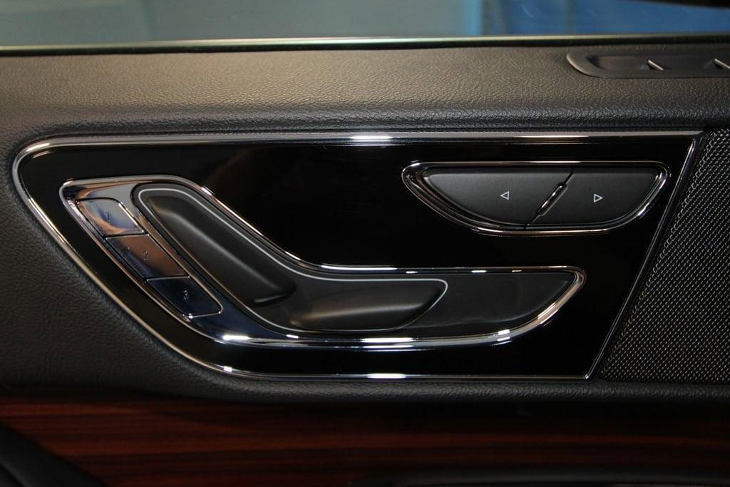 used 2024 Lincoln Navigator car, priced at $79,991