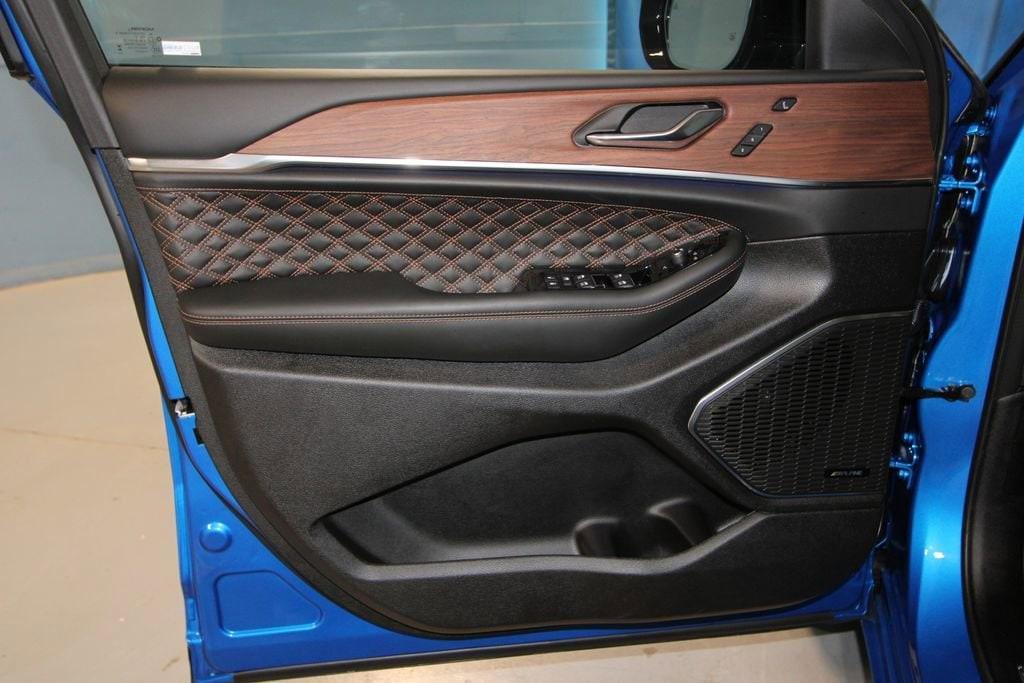 used 2024 Jeep Grand Cherokee car, priced at $57,991