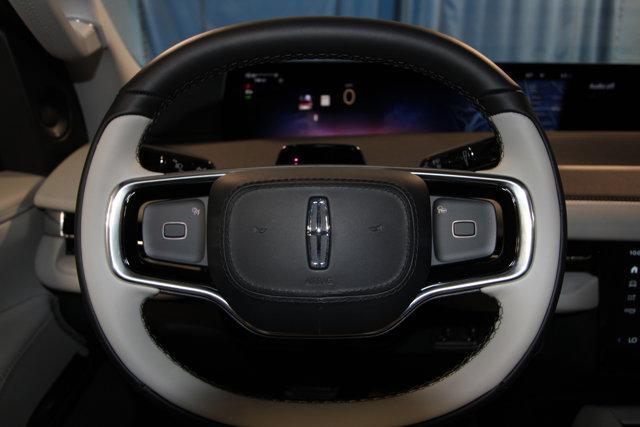 new 2025 Lincoln Navigator L car, priced at $106,925
