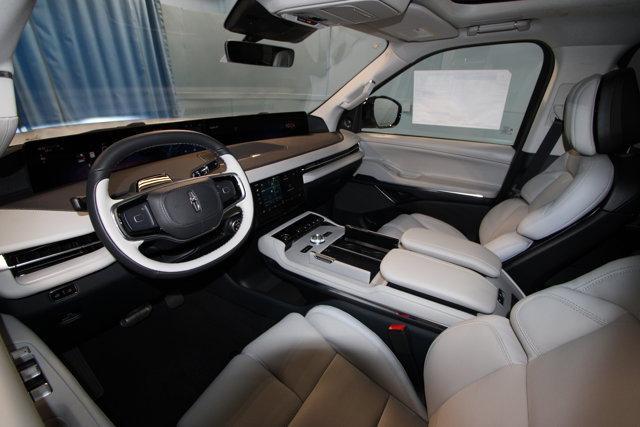 new 2025 Lincoln Navigator L car, priced at $106,925