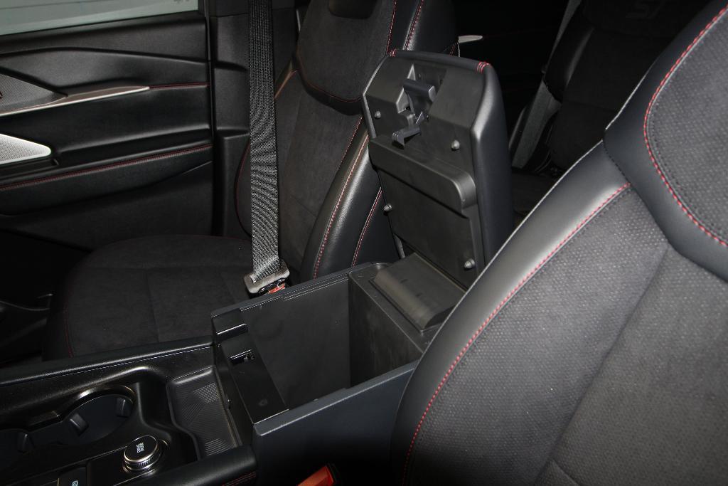 new 2025 Ford Explorer car, priced at $57,318