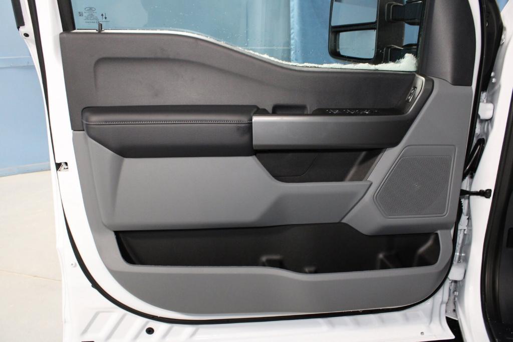 new 2025 Ford F-250 car, priced at $59,290