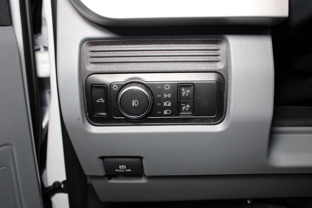 new 2025 Ford F-250 car, priced at $58,290