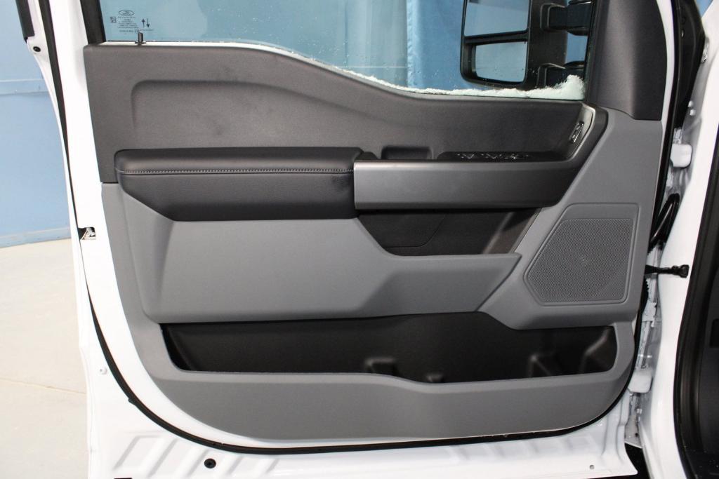 new 2025 Ford F-250 car, priced at $58,290