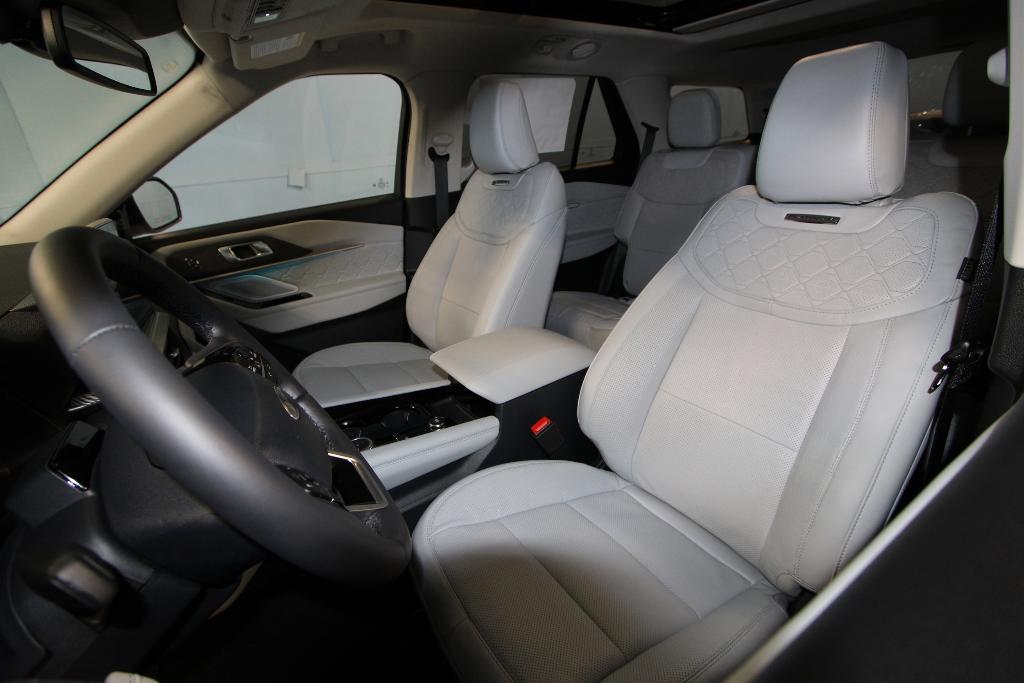 new 2025 Ford Explorer car, priced at $57,078