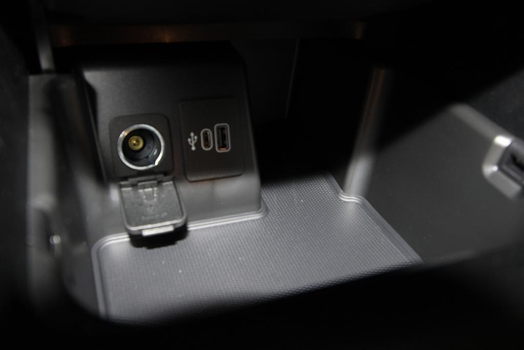 new 2025 Ford Explorer car, priced at $51,379