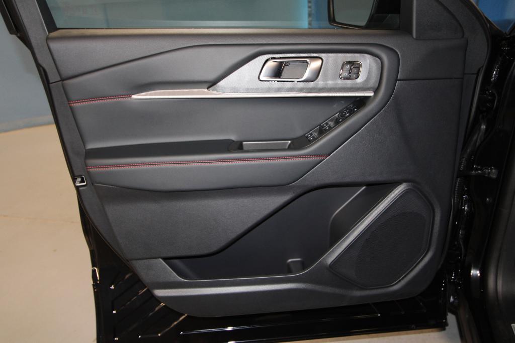 new 2025 Ford Explorer car, priced at $51,379