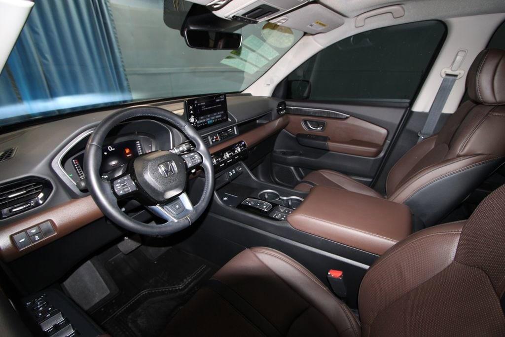 used 2023 Honda Pilot car, priced at $47,991