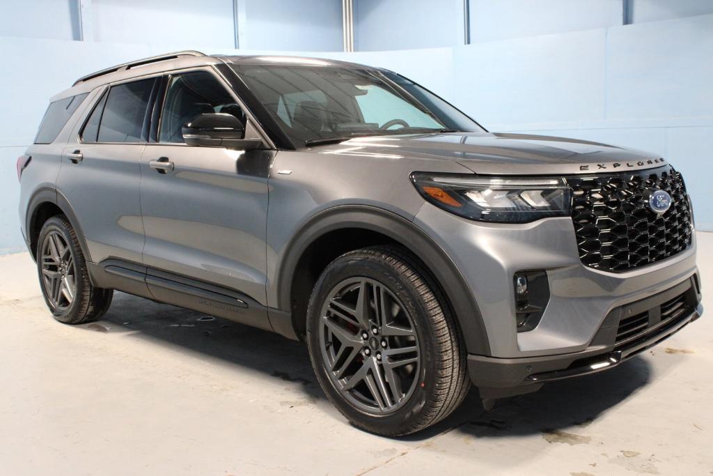 new 2025 Ford Explorer car, priced at $51,460