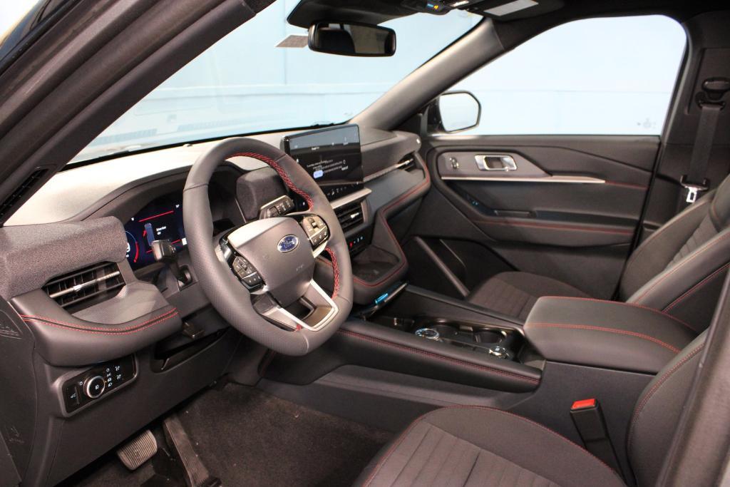 new 2025 Ford Explorer car, priced at $51,460