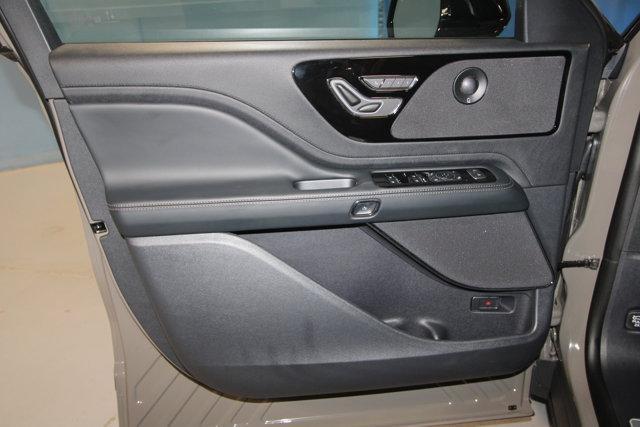 new 2025 Lincoln Aviator car, priced at $65,527