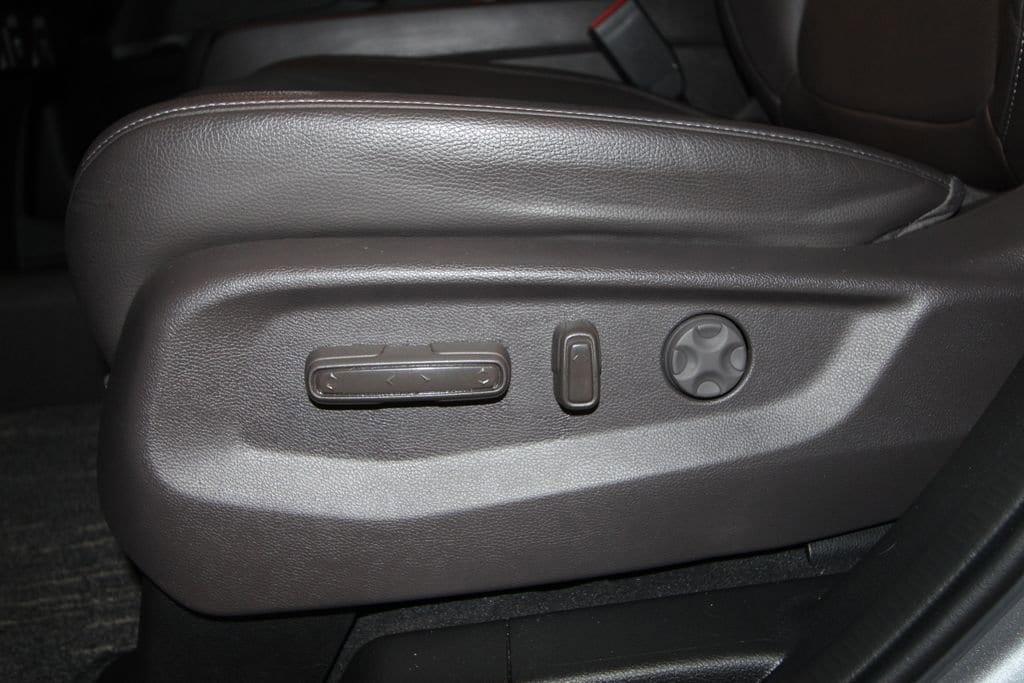 used 2023 Honda Odyssey car, priced at $39,991